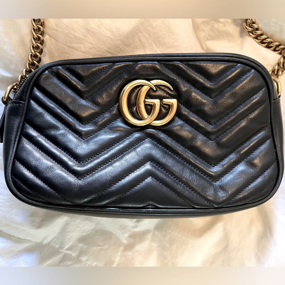 Small Gucci GG Marmont chain shoulder bag or crossbody